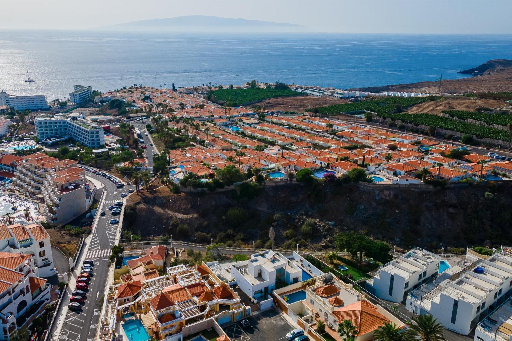 Fabulous Contemporary 5 Bedroom Villa With Private Heated Pool, Sleeps Max 13 Callao Salvaje Exterior photo
