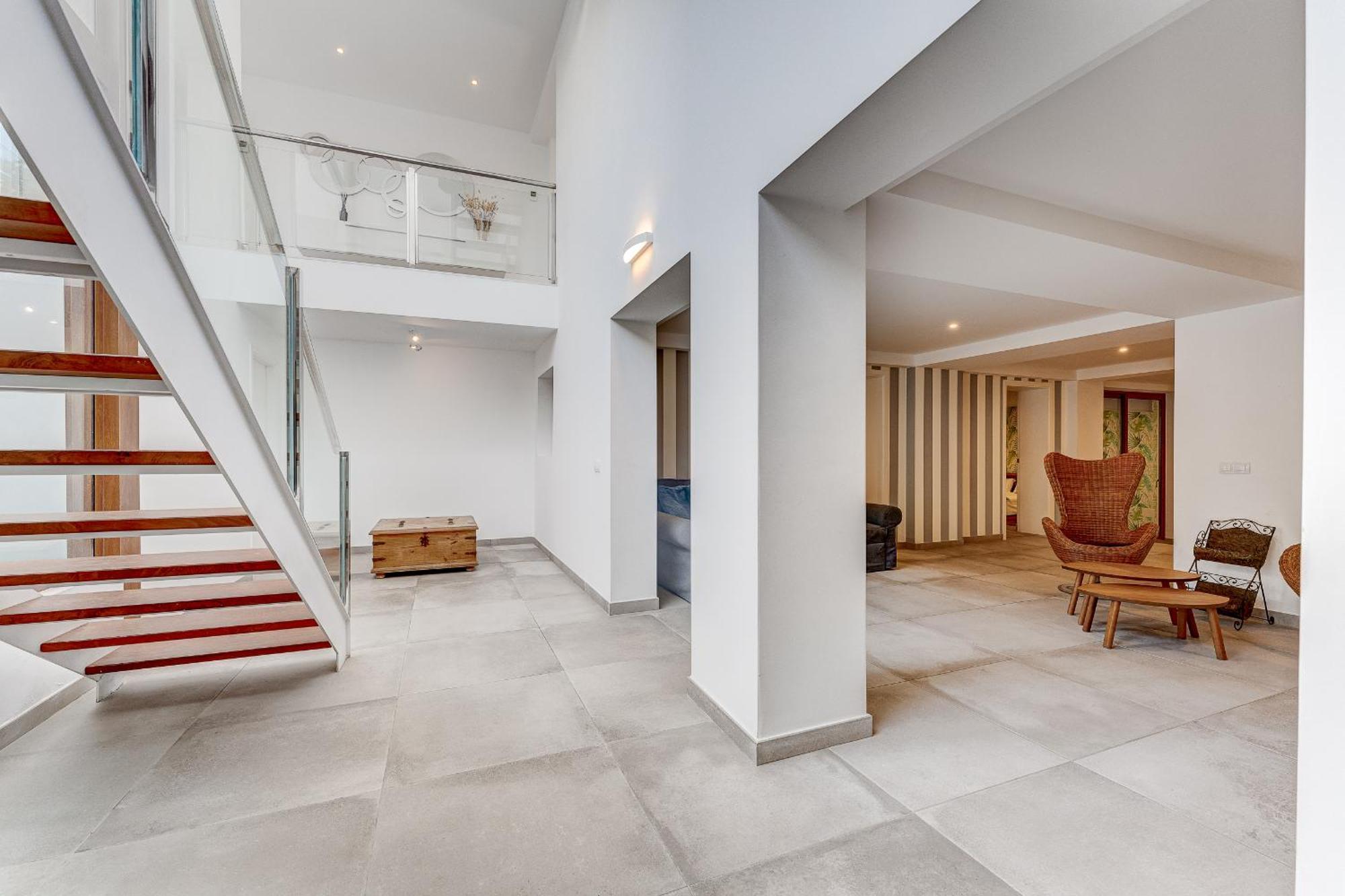 Fabulous Contemporary 5 Bedroom Villa With Private Heated Pool, Sleeps Max 13 Callao Salvaje Exterior photo