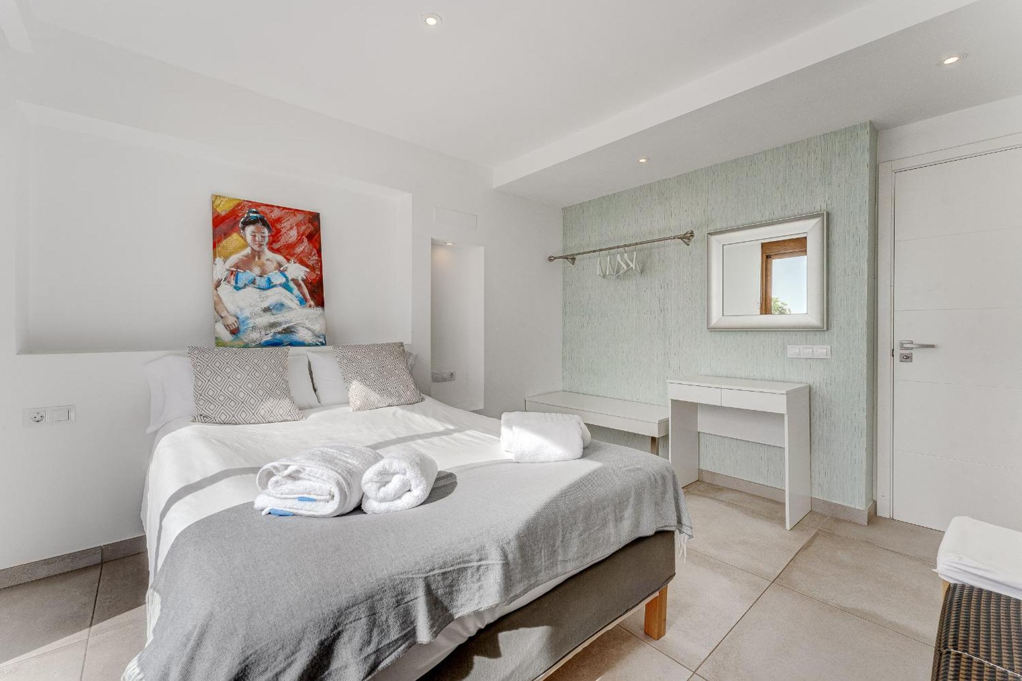 Fabulous Contemporary 5 Bedroom Villa With Private Heated Pool, Sleeps Max 13 Callao Salvaje Exterior photo
