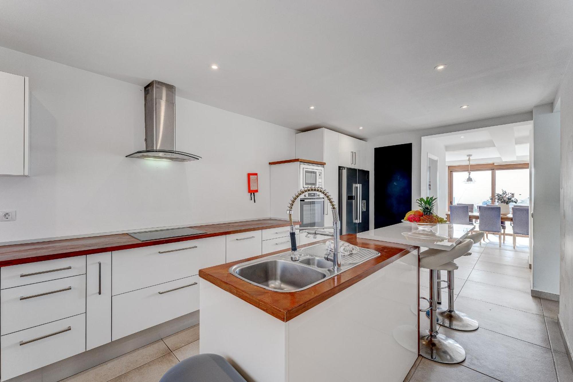 Fabulous Contemporary 5 Bedroom Villa With Private Heated Pool, Sleeps Max 13 Callao Salvaje Exterior photo