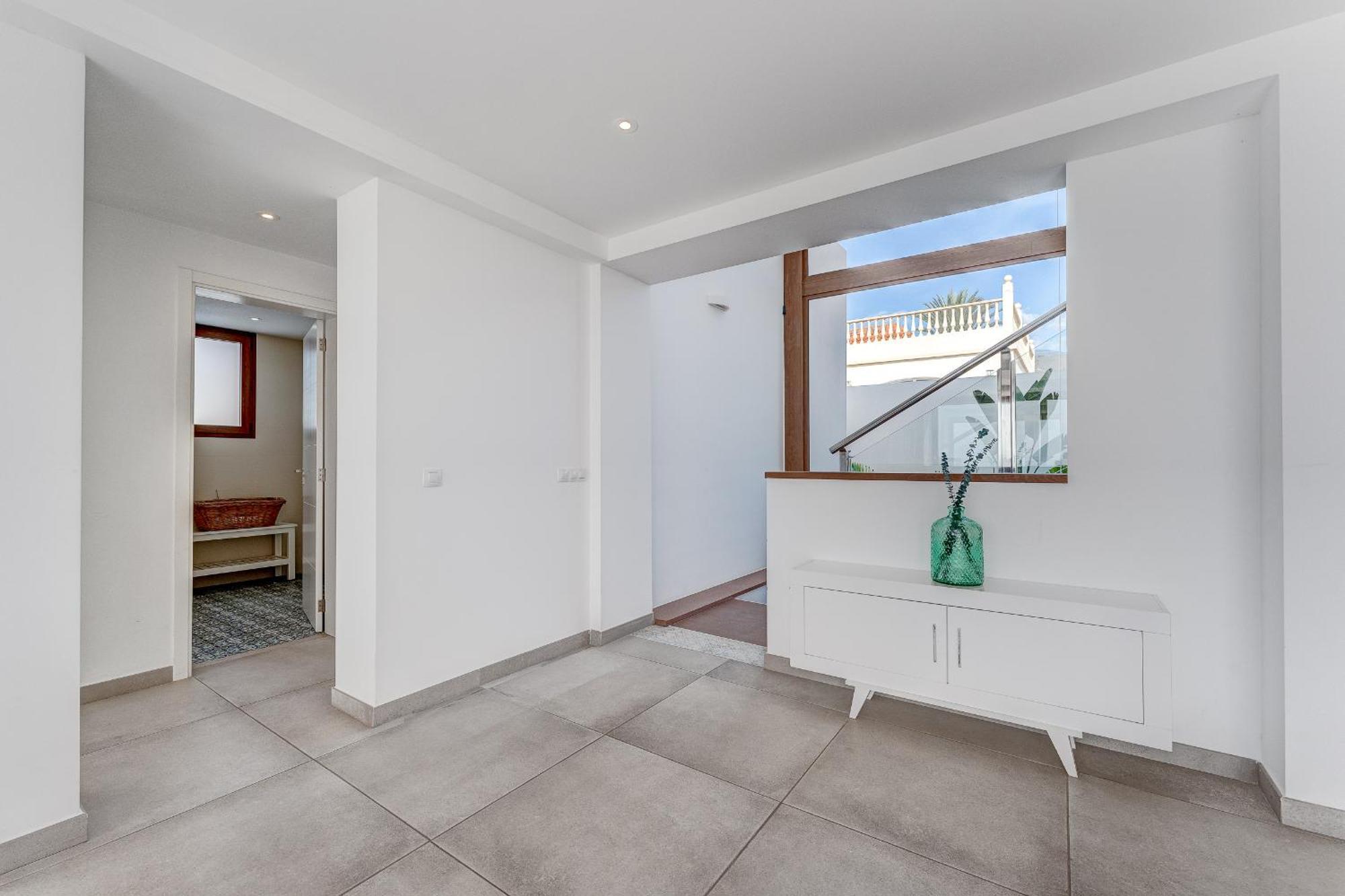 Fabulous Contemporary 5 Bedroom Villa With Private Heated Pool, Sleeps Max 13 Callao Salvaje Exterior photo
